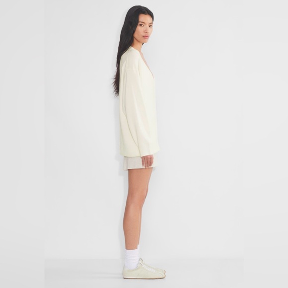 Aritzia - NOSTALGIA MERINO WOOL SWEATER - Light Birch - Picture 4 of 12